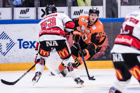 Karlskronas Marcus Paulsson  och Örebros Bobbo Petersson