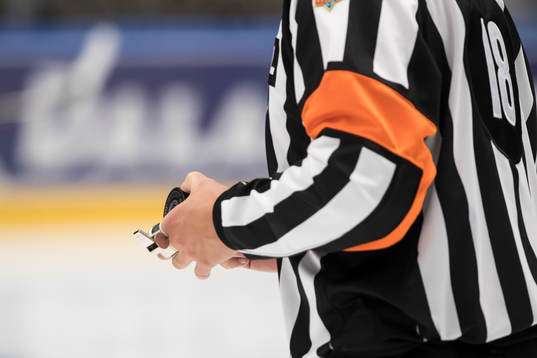 Domartröja i ishockeymatchen i SHL mellan Leksand och
