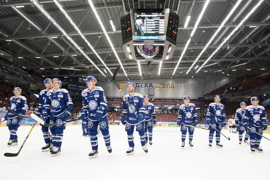 Leksands spelarna tackar fansen