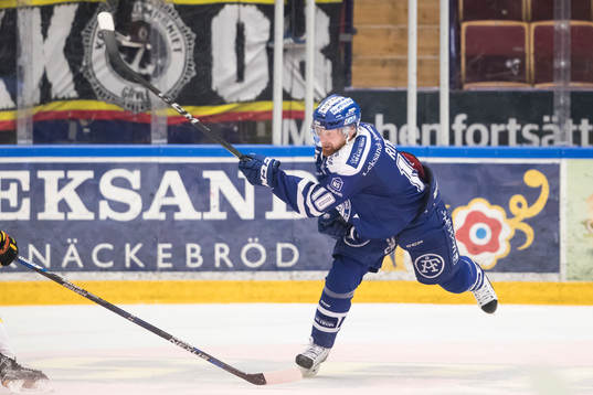 Leksands Mattias Ritola i ishockeymatchen i SHL mellan