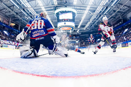 Malmö Redhawks Erik Forssell gör mål 2-3 bakom Växjös