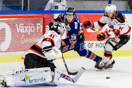 Växjös Nils Carnbäck oroar kring Malmö Redhawks mål