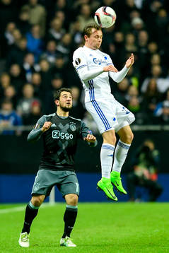 Ajaxs Amin Younes och FC Köpenhamns Peter Ankersen