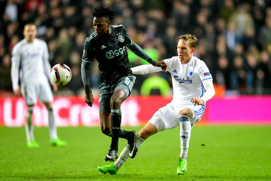 Ajaxs Bertrand Traore och FC Köpenhamns Ludwig Augustinsson