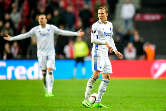 FC Köpenhamns Erik Johansson och Ludwig Augustinsson deppar