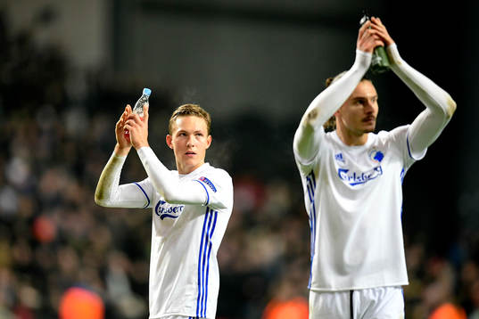 FC Köpenhamns Ludwig Augustinsson och Erik Johansson deppar