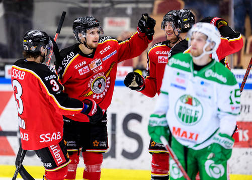 Luleås Petter Emanuelsson (m) jublar