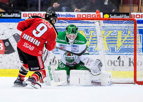 Luleås Johan Forsberg gör 4-0 på straff