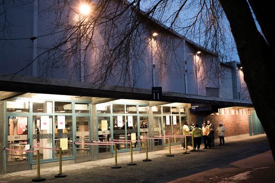 Entrén till Hovet före en ishockeymatch i