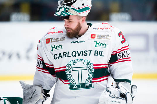 Tingsryds målvakt Tim Sandberg före en ishockeymatch i
