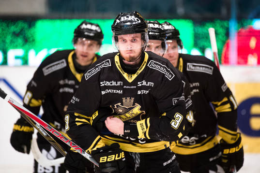 s Jens Hellgren jublar