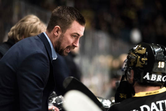 s assisterande tränare David Engblom
