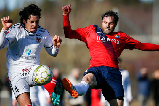 Kalmars Marko Biskupovic och Örgrytes Johan Elmander