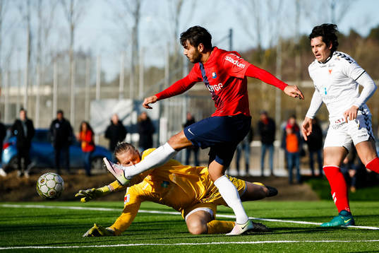 Örgrytes William Atashkadeh gör 1-0 bakom Kalmars