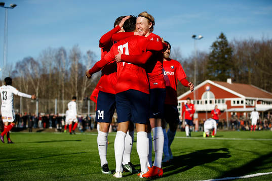 Örgrytes spelare jublar