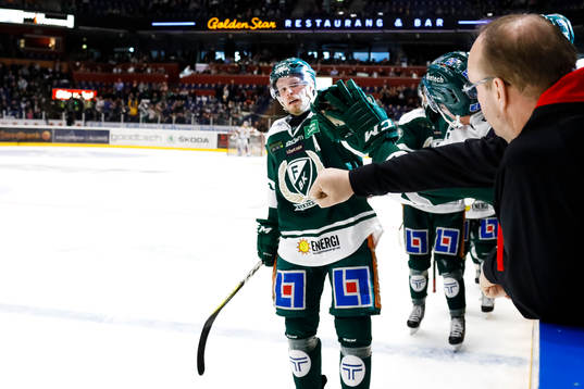 Färjestads Alexander Johansson jublar