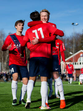 Örgrytes William Atashkadeh jublar ihop med Jacob Ericsson
