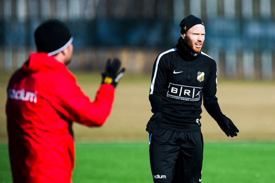Häckens Alexander Farnerud reagerar