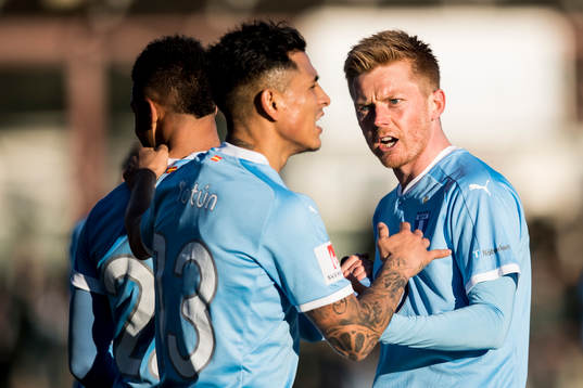 Malmö FFs Anders Christiansen och Yoshimar Yotún jublar