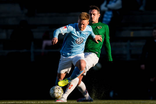 Malmö FFs Anders Christiansen och Jönköpings Daryl Smylie