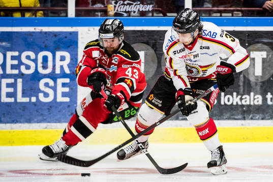 Malmö Redhawks Nichlas Hardt och Luleås Daine Todd