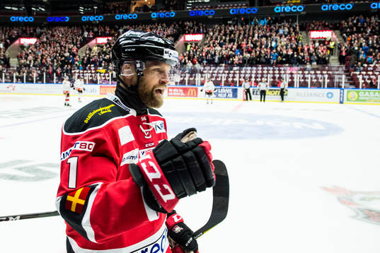 Malmö Redhawks Mathias Tjärnqvist jublar