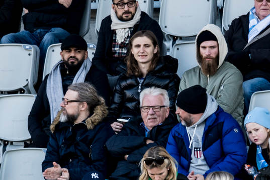 Malmö FFs Pawel Cibicki och Jo Inge Berget på läktaren