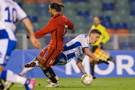 IFK Göteborgs Sören Rieks faller