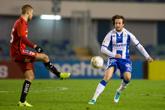 Norrköpings Filip Dagerstål före IFK Göteborgs Mikkel