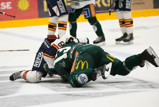 Djurgårdens Markus Ljungh och Färjestads Andreas Jämtin