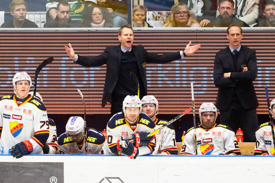 Djurgårdens tränare Robert Ohlsson deppar