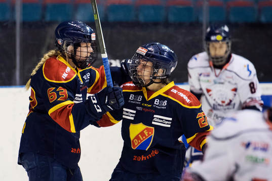 Djurgårdens Josefine Jakobsen jublar