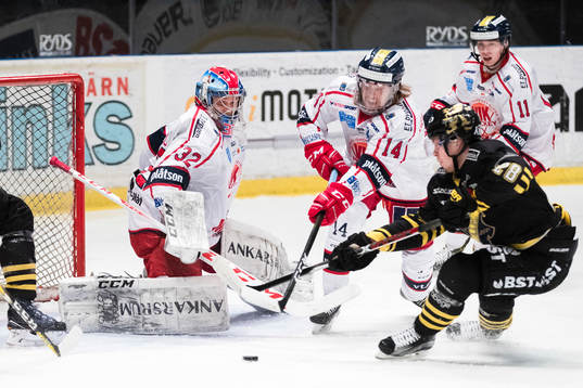Västerviks målvakt Jonas Fransson , Erik Gustafsson och