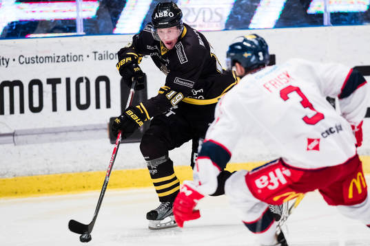 s Fredrik Karlström