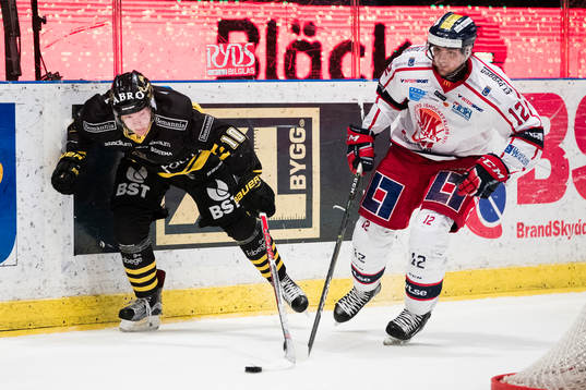 s Nicklas Heinerö och Västerviks Joakim Englund