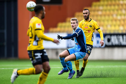 Brommapojkarnas Carl Starfelt och Elfsborgs Issam Jebali