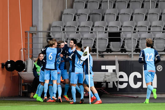 Brommapojkarnas spelare jublar