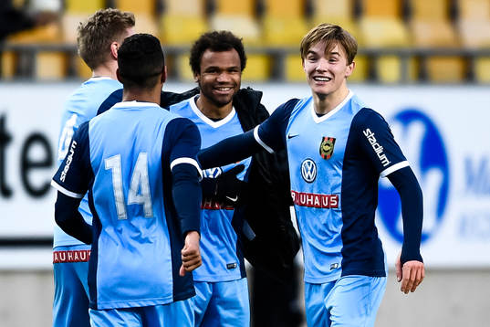 Brommapojkarnas spelare jublar