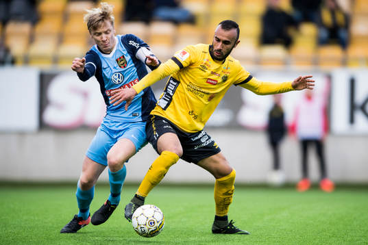 Elfsborgs Issam Jebali och Brommapojkarnas Gustav Sandberg