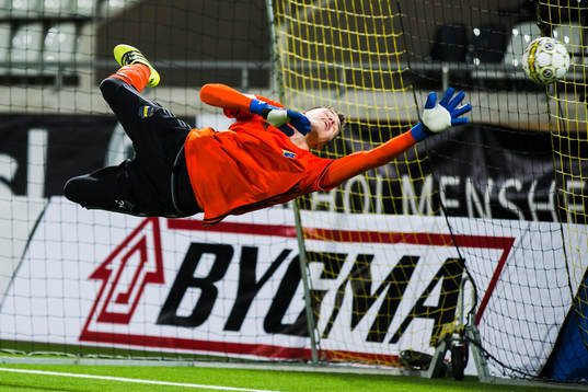 s målvakt Oscar Linnér