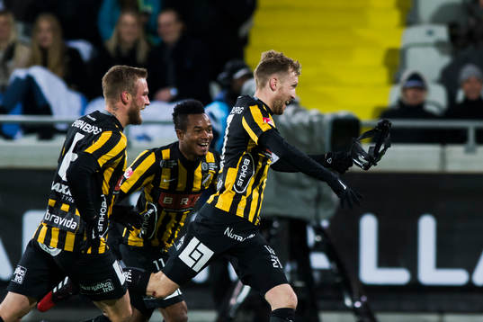 s Johan Blomberg deppar och Häckens Alexander Faltsetas