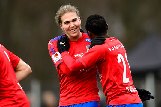 Helsingborgs Charlie Weberg och Monday Samuel jublar