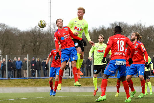 Helsingborgs Charlie Weberg och Kristianstads Oliver Ekroth