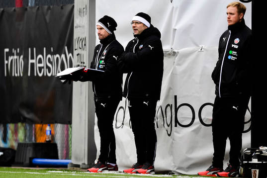 Ttränare Per-Ola Ljung  med assisterande tränare Jonas