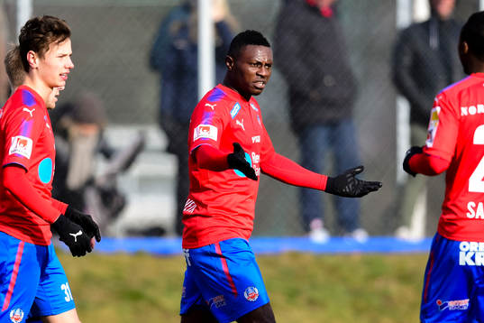 Helsingborgs Oke Akpoveta jublar