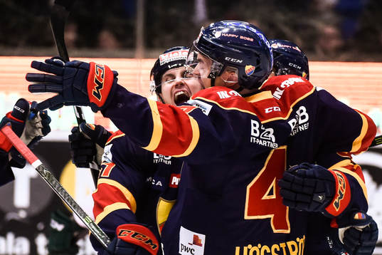Bläddra bland fler bilder av Ishockey, SHL, Åttondelsfinal 2, Djurgården - Färjestad