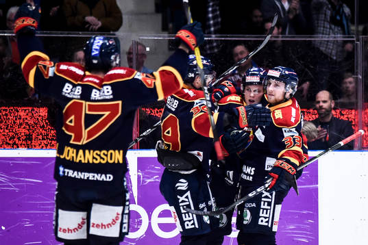 Djurgårdens Patrik Lundh och Linus Hultström jublar