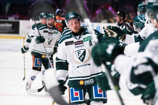 Färjestads Alexander Johansson jublar