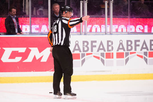 Domare Mikael Nord godkänner Djurgårdens avgörande 4-3