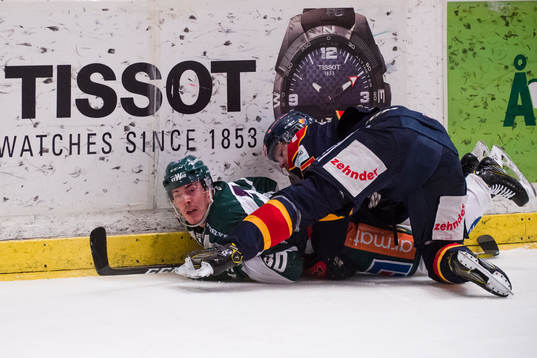 Färjestads Sebastian Erixon och Djurgårdens Linus